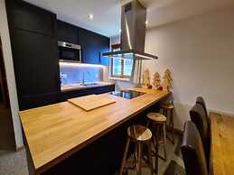 Peaceful Apartment With Amenities