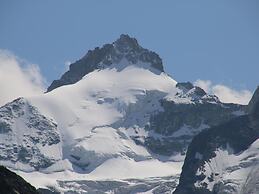 Luxe Apartment Near ski Lift