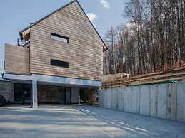 Comfortable Villa With Pool