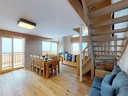 Ski Lift Apartment With Views