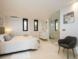 Premium Villa With Infinity Pool