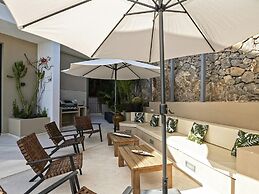 Premium Villa With Infinity Pool