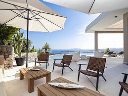 Premium Villa With Infinity Pool