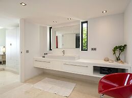 Premium Villa With Infinity Pool