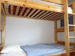 Apartment With Outdoor Dinning