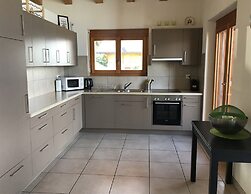 Authentic Apartment With Mountain View