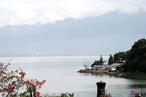 Yakamoz Haijie Hotel