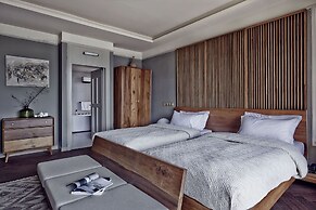 Yakamoz Haijie Hotel