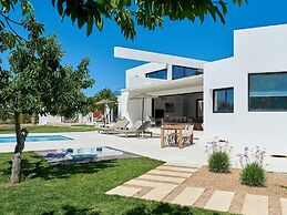 Holiday Home With Outdoor Cinema