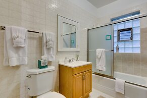 Beautiful Three Bedroom Apartment near Loyola by AllSet Turnover