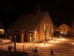 Spacious Villa With Good Ambience