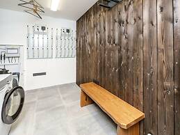 Spacious Villa With Good Ambience