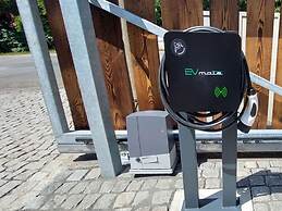 Spacious Villa With Good Ambience