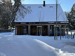 Spacious Villa With Good Ambience