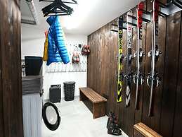 Spacious Villa With Good Ambience