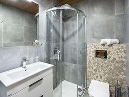 Spacious Villa With Good Ambience