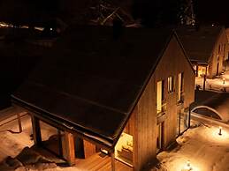 Spacious Villa With Good Ambience