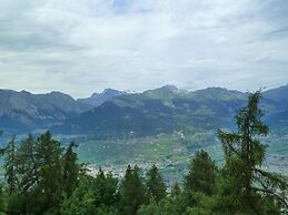 Modern Apartment With Sauna