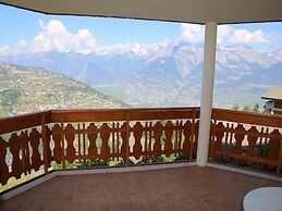 Charming Apartment With Balcony