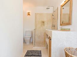 Holiday Home With Spacious Rooms