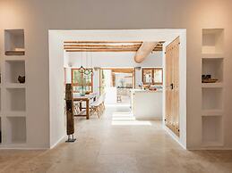 Holiday Home With Spacious Rooms