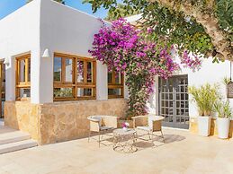 Holiday Home With Spacious Rooms