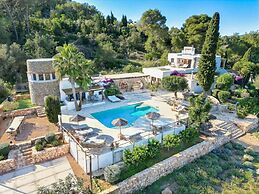 Holiday Home With Spacious Rooms