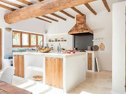 Holiday Home With Spacious Rooms