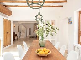 Holiday Home With Spacious Rooms