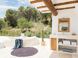 Holiday Home With Spacious Rooms