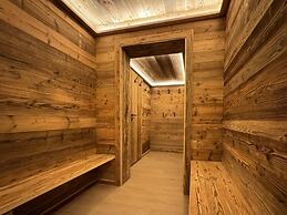 Chalet With Stunning View and Jacuzzi