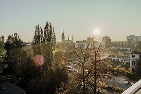 Lumina apart on Sienkiewicza street