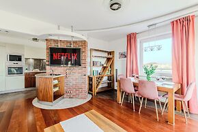 Lumina apart on Sienkiewicza street