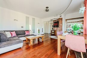 Lumina apart on Sienkiewicza street