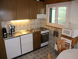 Apartment With Patio Facing Hills