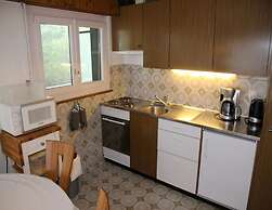 Apartment With Patio Facing Hills