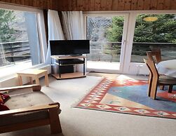 Apartment With Patio Facing Hills