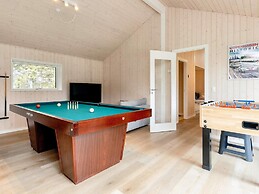 5 Star Holiday Home in Vaeggerlose