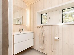 5 Star Holiday Home in Vaeggerlose