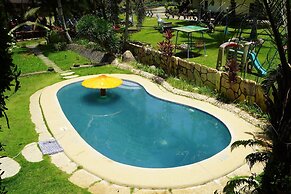 Hidden Valley Mountain and Wavepool Resort