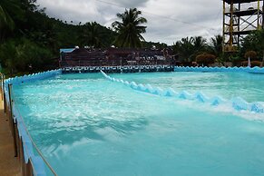 Hidden Valley Mountain and Wavepool Resort