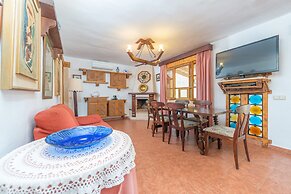 Els Pins - Villa With Private Pool In Crestatx