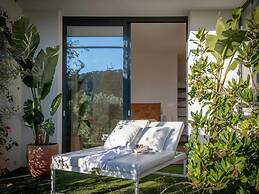 Villa With Multiple Outdoor Terrace