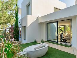 Villa With Multiple Outdoor Terrace