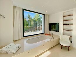 Villa With Multiple Outdoor Terrace