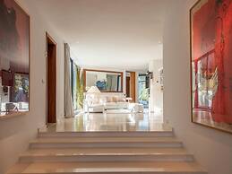 Villa With Multiple Outdoor Terrace