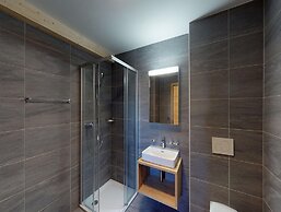 Apartment for Larger Gatherings