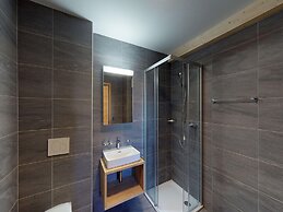 Apartment for Larger Gatherings