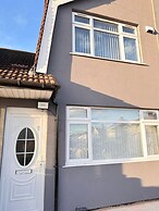 Saunton 3 Bedroom and 1 Bathroom House