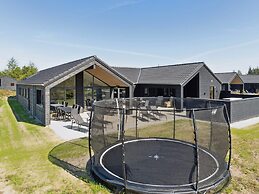 5 Star Holiday Home in Romo
